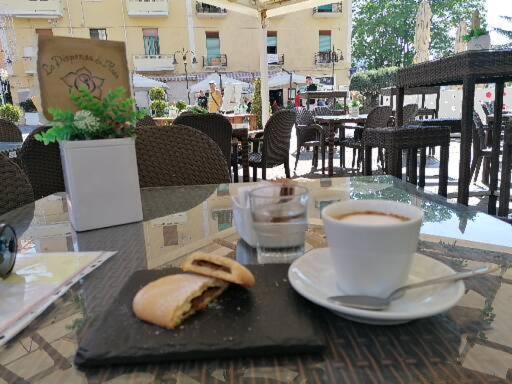 I Baronetti In Centro Bed & Breakfast Агрополи Екстериор снимка